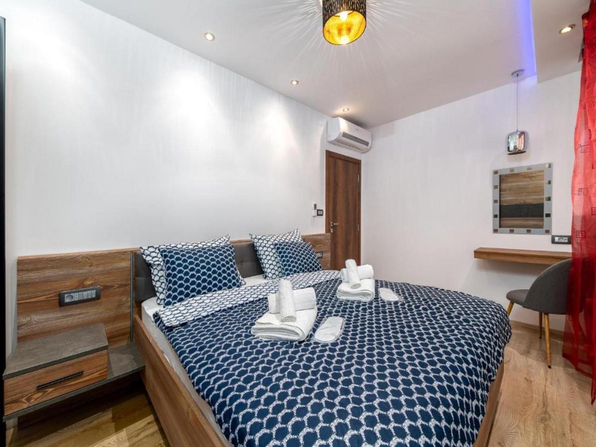 Vega Lux Apartment Jadranovo Buitenkant foto